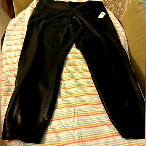 NWT Old Navy 2X high rise and fast dry